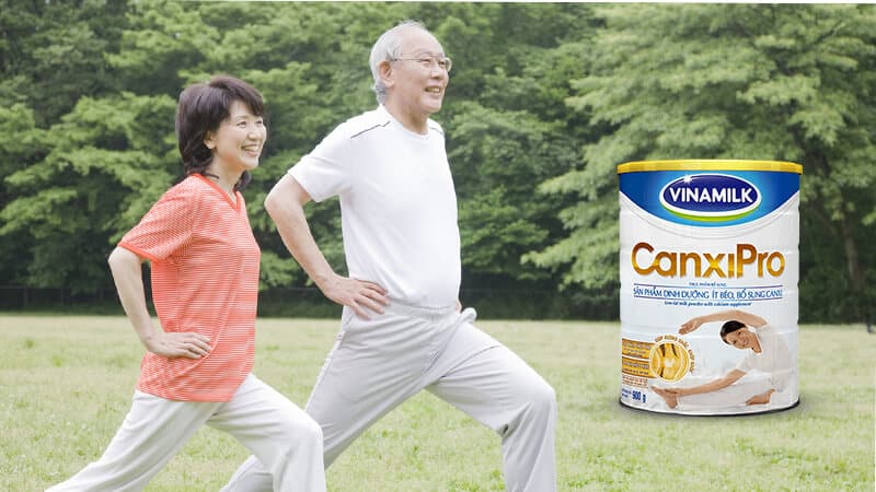 Sữa Vinamilk CanxiPro tốt cho xương khớp người già